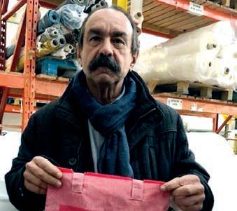 Philippe Martinez présente le prototype de Tote bag